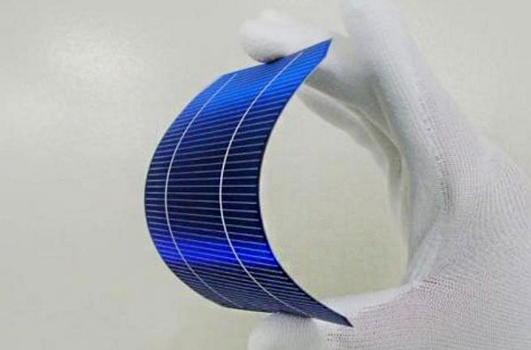 薄膜太陽能電池有什么特點？與光伏電池板有什么區(qū)別？