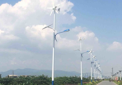 風(fēng)光互補(bǔ)路燈廠家目前做的比較好有哪些？