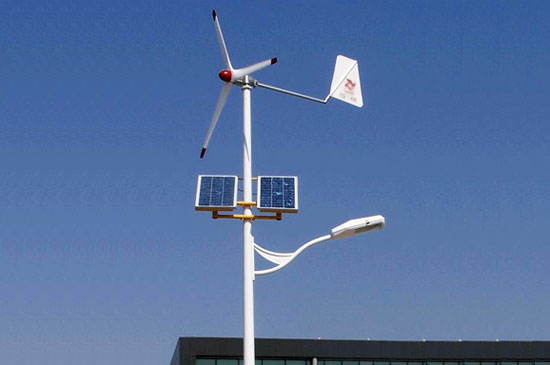 太陽能風(fēng)光互補(bǔ)路燈由哪幾個部件組成？