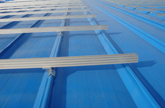 彩鋼瓦與光伏瓦之間存在什么區別？