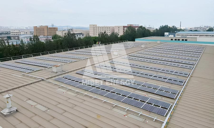 中國(guó)大連彩鋼瓦屋頂柔性組件項(xiàng)目-2