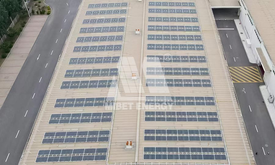 中國(guó)大連彩鋼瓦屋頂柔性組件項(xiàng)目-3