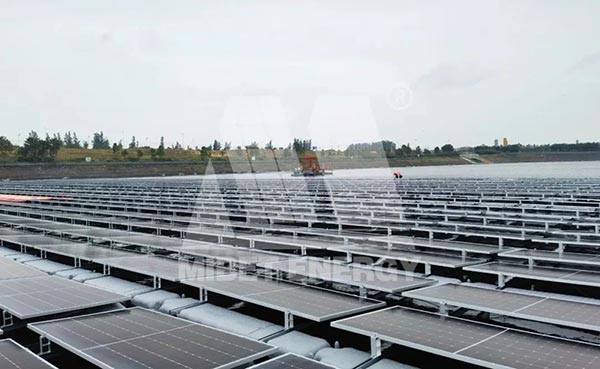 寶武鋼鐵水上漂浮太陽(yáng)能項(xiàng)目
