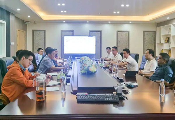 集美區副區長曾勝軍蒞臨邁貝特指導工作