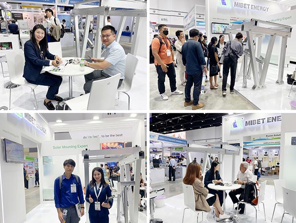 用戶在展位了解產品