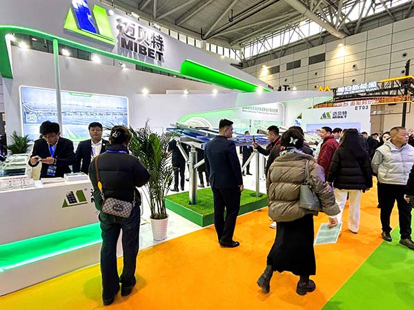 參展用戶了解邁貝特產品