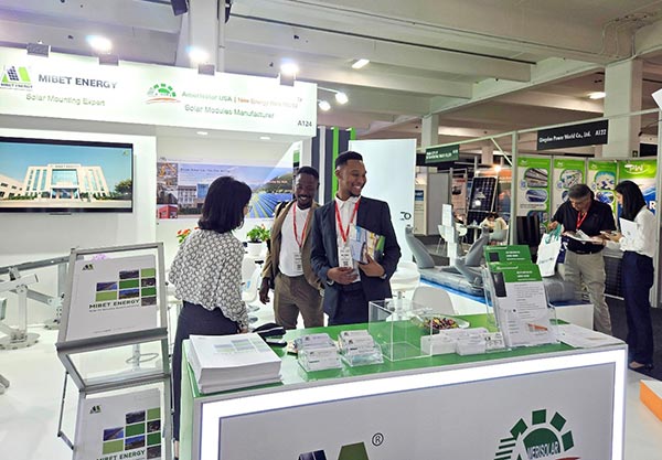 南非展客戶了解產品