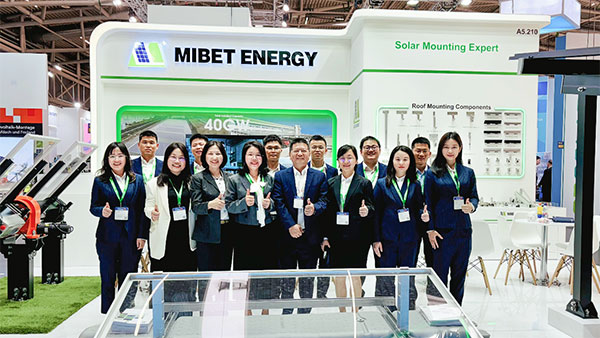 德國(guó)展員工合照